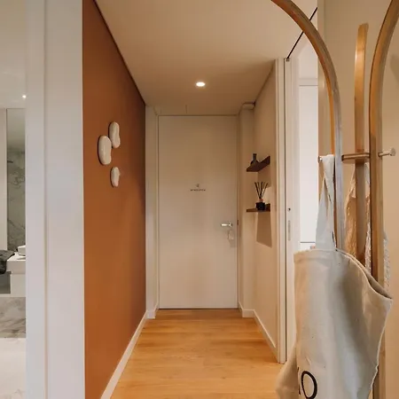 Cascais - 1 Bedroom And Shared Pool In Campolide Lizbona