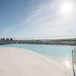 Cascais - 1 Bedroom And Shared Pool In Campolide アパート
