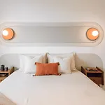 Cascais - 1 Bedroom And Shared Pool In Campolide *