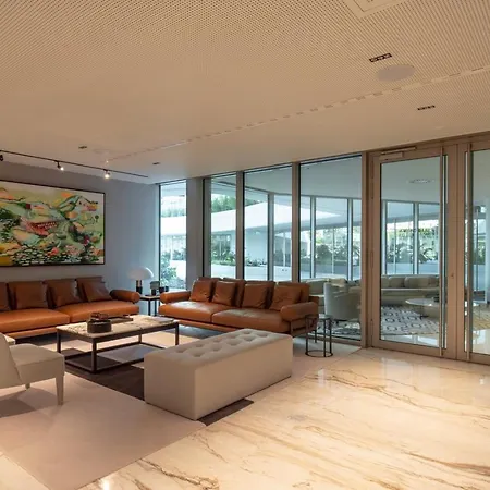 Apartment Cascais - 1 Bedroom And Shared Pool In Campolide Lissabon