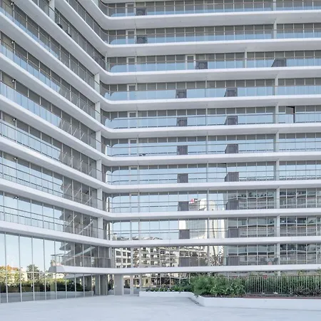 Cascais - 1 Bedroom And Shared Pool In Campolide * リスボン