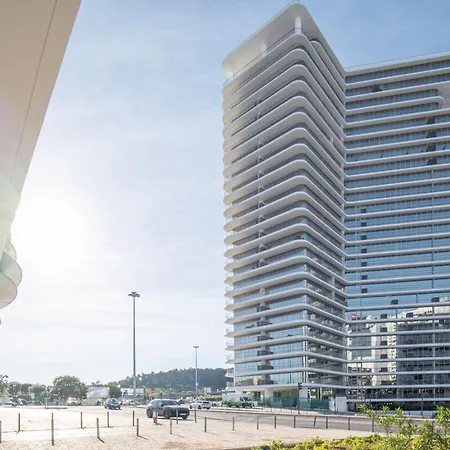 Apartament Cascais - 1 Bedroom And Shared Pool In Campolide