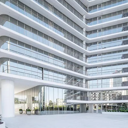 Cascais - 1 Bedroom And Shared Pool In Campolide Apartament *