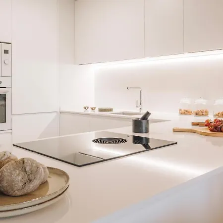 Cascais - 1 Bedroom And Shared Pool In Campolide * Lizbona