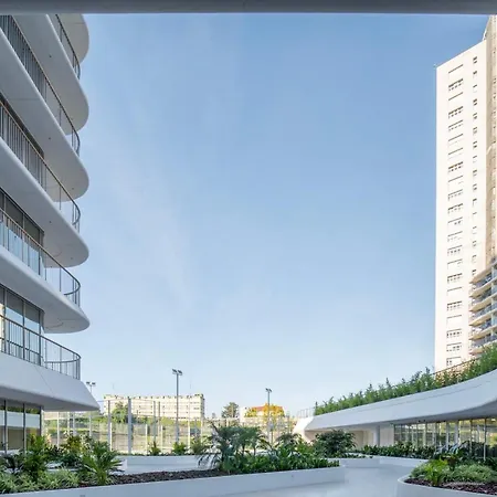 Cascais - 1 Bedroom And Shared Pool In Campolide Apartmán Lisboa